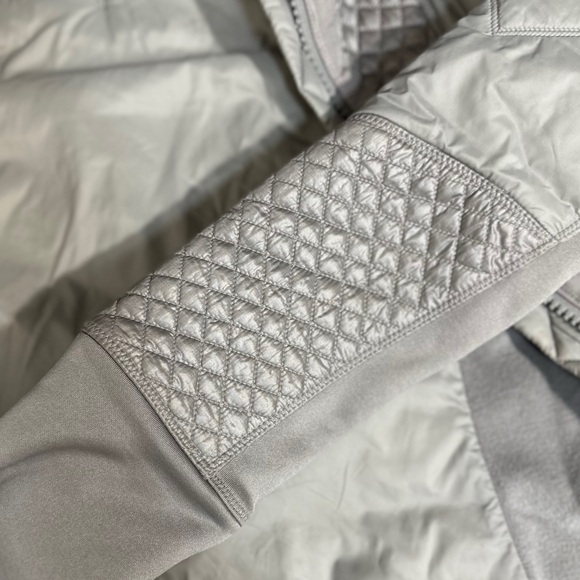 Athleta Rock Ridge Primaloft Jacket - Picture 8 of 12